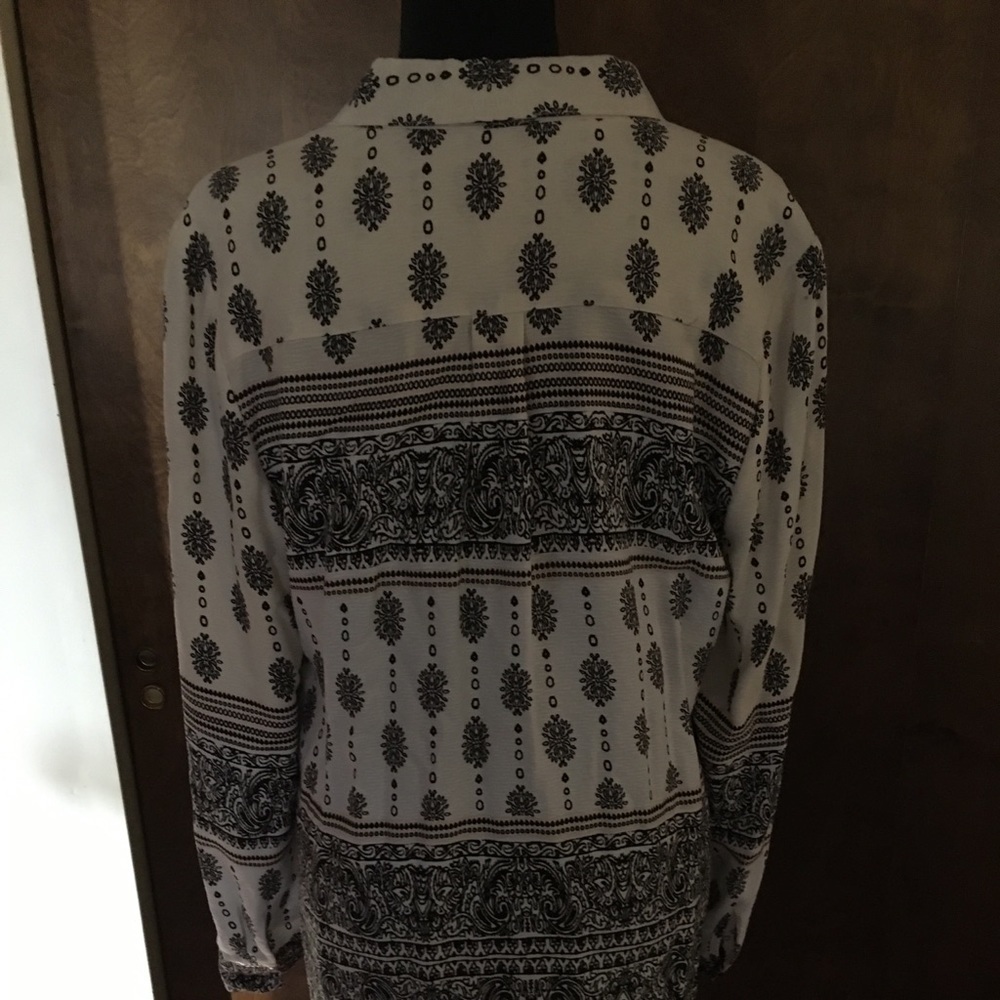 Chico’s Tunic Shirt - Picture 4 of 6